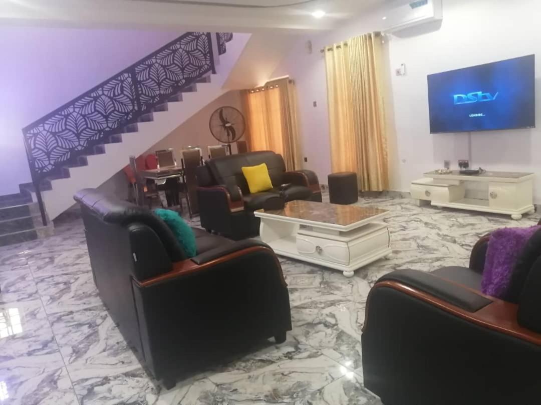 Saint Kingsley Apartman Ibadan Kültér fotó